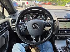 2017 Volkswagen Touareg - Photo 2