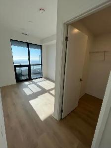 BRAND NEW PENTHOUSE CORNER SUITE 2 BED   2 BATH   PARKING - Photo 6