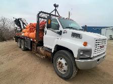 8ft & 9ft Duraforms & 2003 GMC 8500 Picker Truck ONLY 44,000kms - Photo 5