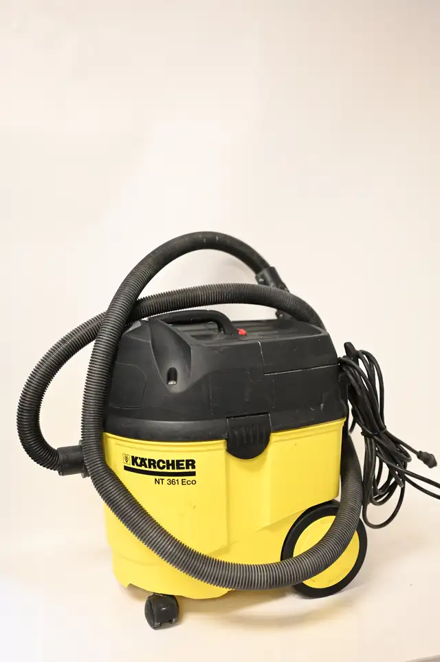 Vacuum Karcher Model Nt361 Eco USED in working condition