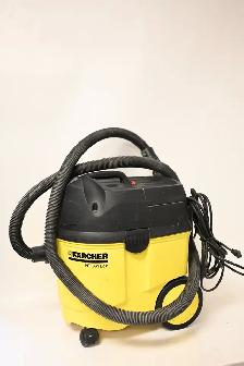 Vacuum Karcher Model Nt361 Eco USED in working condition