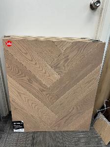Herringbone Hardwood Flooring – Premium Quality - Photo 4