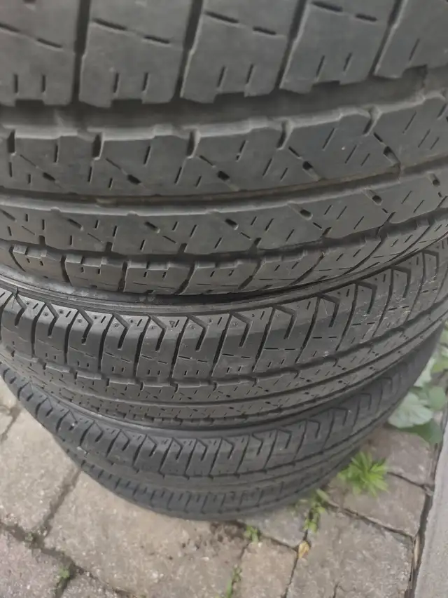 185-60R15x4 pneus été Firestone, très bon état