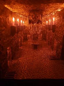Miniature Dungeon Hand Crafted with Lighting - Photo 3
