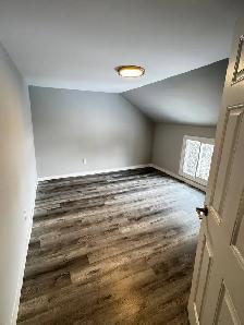 Renovated 3 Bed Student Unit - $2000/Month   Hydro | Sept 1 - Photo 4