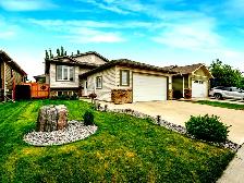Quality Bi-Level In Leduc, Oversized Garage, Finished Basement