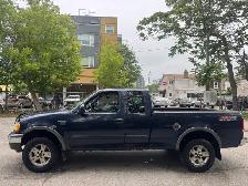 2002 Ford F150 - Photo 2