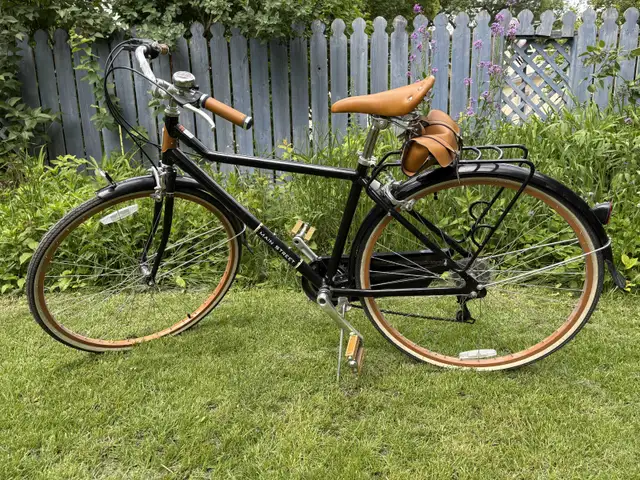 Black Ladies Cruiser Bike, 7 Speed – $60