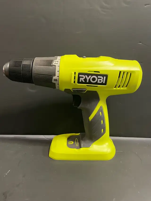 RYOBI DRILL P209 LIKE NEW