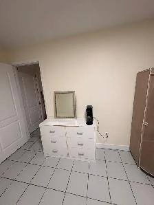 LOOKING 1 PERSON TO SHARE 1 BDRM IN A 3 Bdrm BSMT SUITE - Photo 3