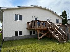 Spacious 4-bedroom Townhouse for Rent in Steinbach - Photo 2