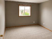 Spacious 4-bedroom Townhouse for Rent in Steinbach - Photo 6