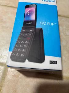 2-Brand New Flip Phones
