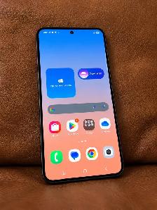 Samsung S23 Debloque 128G Propre