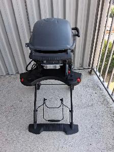 Weber  Electric Cast Iron BBQ with stand - Photo 2