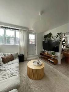 GRAND LOGEMENT 6 1/2 À LOUER - Photo 3