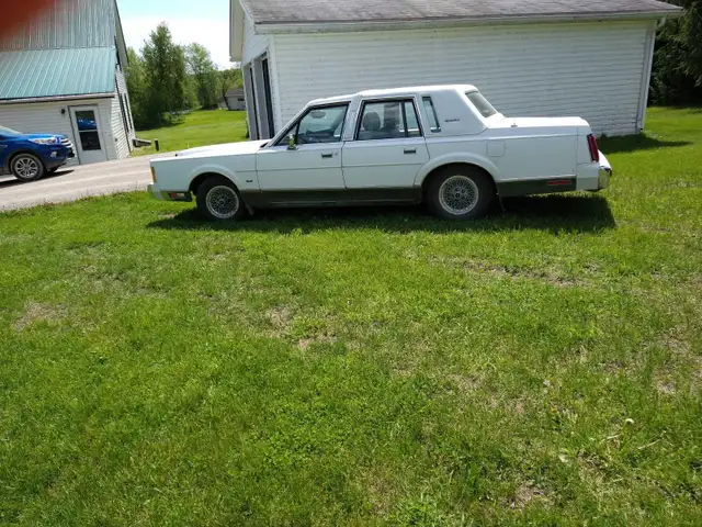1989 Lincoln Continental _Runs well