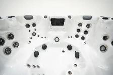 ORION HOT TUB FOR SALE - Photo 7