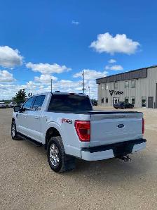 2022 Ford F-150 XLT SuperCrew - Photo 4