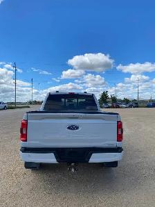 2022 Ford F-150 XLT SuperCrew - Photo 5