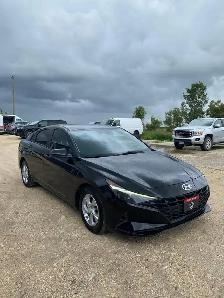 2021 Hyundai Elantra Essential - Photo 3