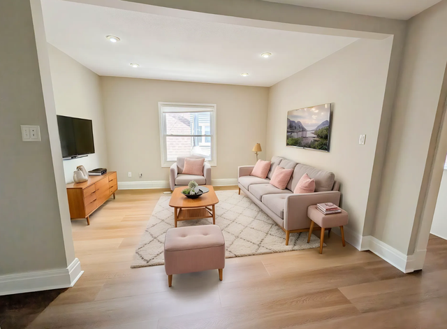 6 Wolseley Ave, St. Catharines - 1 Bedroom Upper Unit