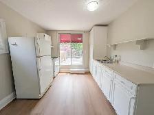 6 Wolseley Ave, St. Catharines - 1 Bedroom Upper Unit - Photo 17