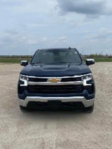 2023 Chevrolet Silverado LT - Photo 3