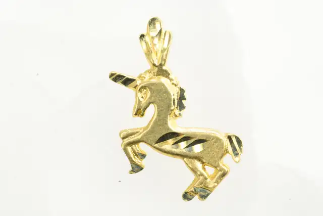 10K UNICORN PENDANT