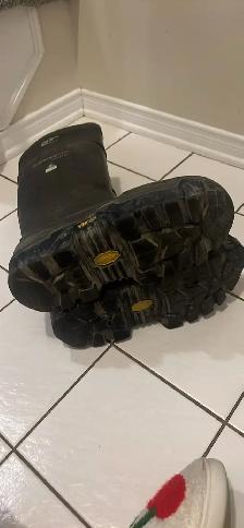 men’s Dunlop rubber work boots size 12 - Photo 2