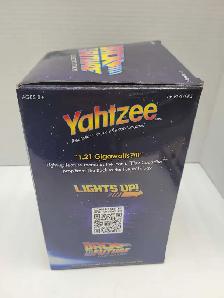 Yahtzee Back to the Future Flux Capacitor Edition - Photo 5