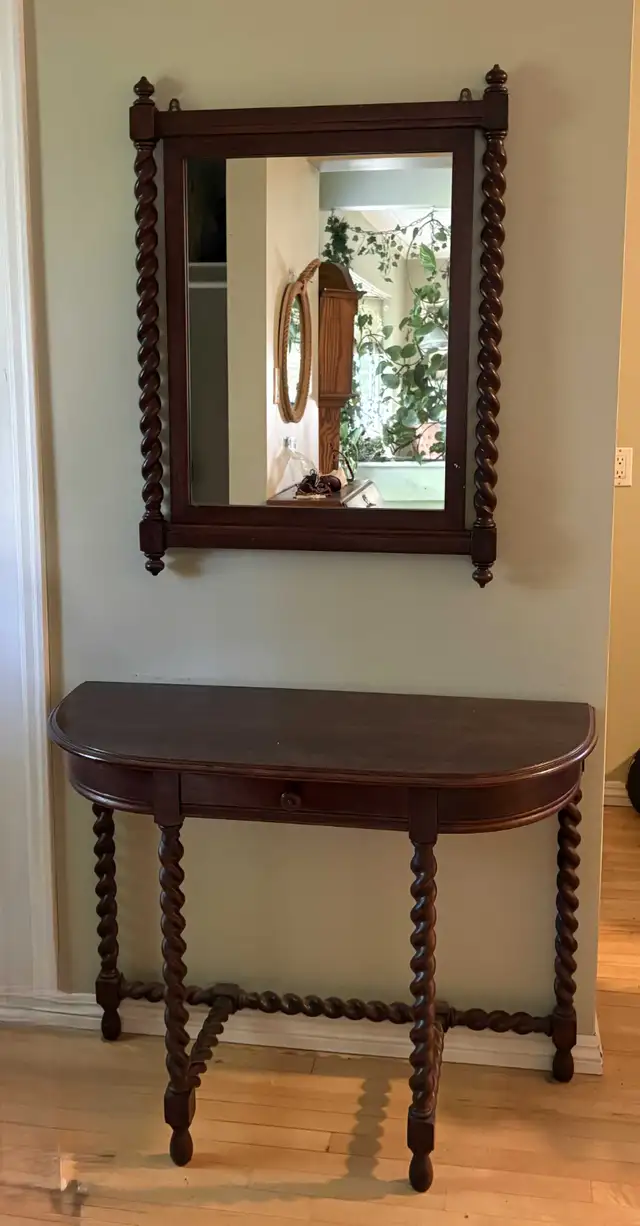 Mirror & Console Table – $100