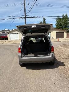 Ford escape four-door hatchback - Photo 2