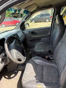 Ford escape four-door hatchback - Photo 6