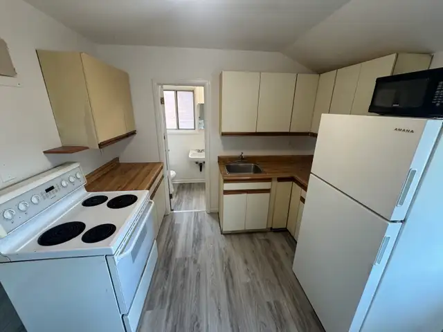2 Bedroom St. Boniface Duplex Suite For Rent