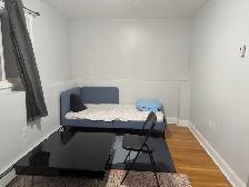 Room for rent available. Ready to move in !