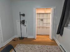 Room for rent available. Ready to move in ! - Photo 3
