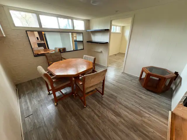 1 Bedroom Basement Apartment, Etobicoke $1300