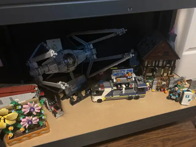 Collection de legos à vendre! (Assemeblés) Négo!