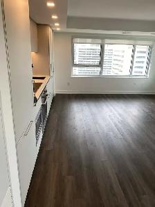 3 Bedrooms Condo with 2.5 bath and Parking , move in now - Photo 11