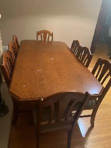 dining table - Photo 2