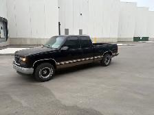 1997 gmc sierra , ext short box 2 wd .