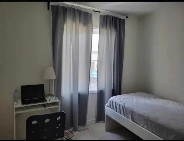 Single Bedroom for Rent in Milton (Male)