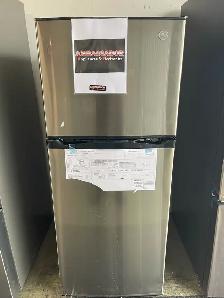 NEW 24" GE Top Freezer  (11.6 Cu.Ft) Stainless Steel - Photo 2