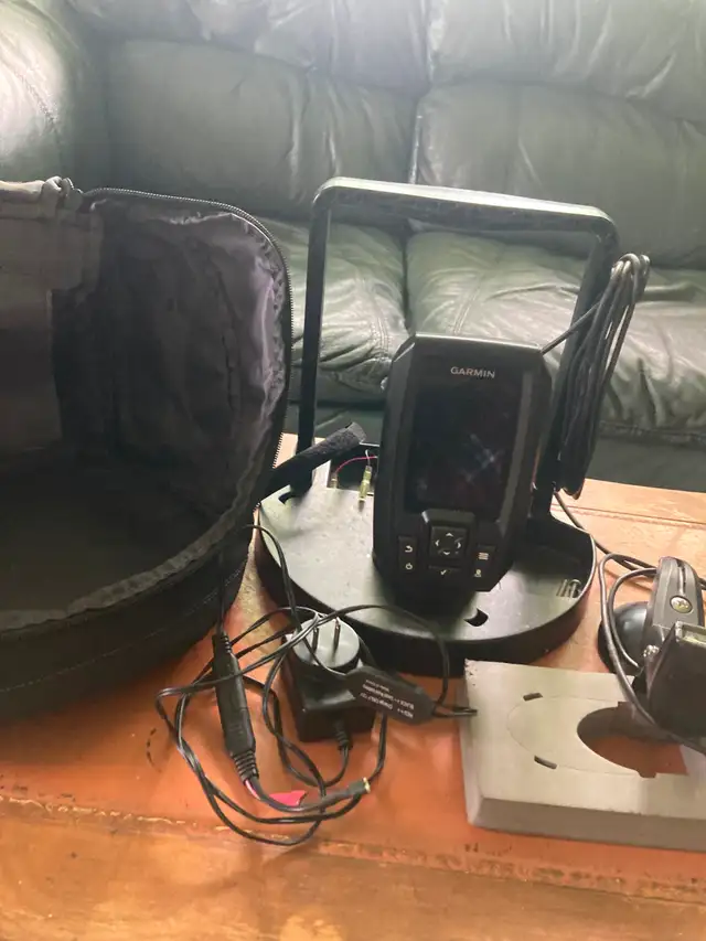 Garmin - Striker 4 Fish Finder