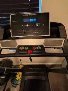 Pro Form-Treadmill - Photo 3
