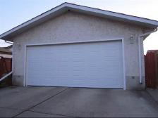 S/M/L DOG? HUGE 3 Bed 1.5 Bath. TALL DOUBLE GARAGE. Mill Woods - Photo 10