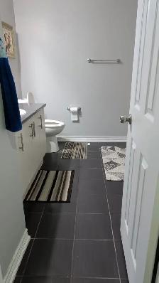 private or sharing awesome room Oshawa - Photo 4