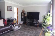 3 Bedroom main floor south side suite - available August 1st - Photo 4