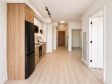 DT Toronto 1bed 1Den 1Bath Luxury Condo For Rent at 5 Defries St - Photo 4